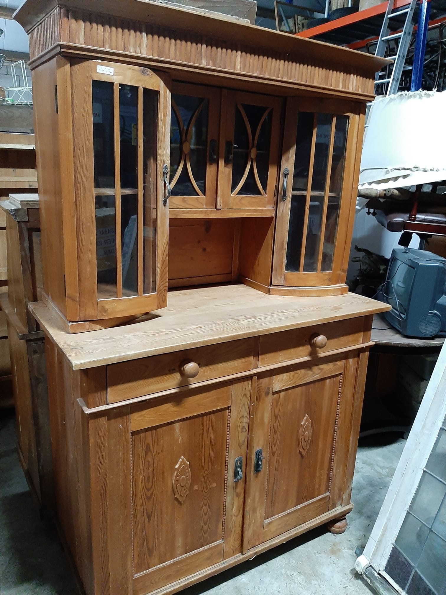 Grenen buffet  kast ronde glas deurtjes, - Afbeelding 3